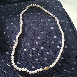 14kt Gold Pearl Necklace